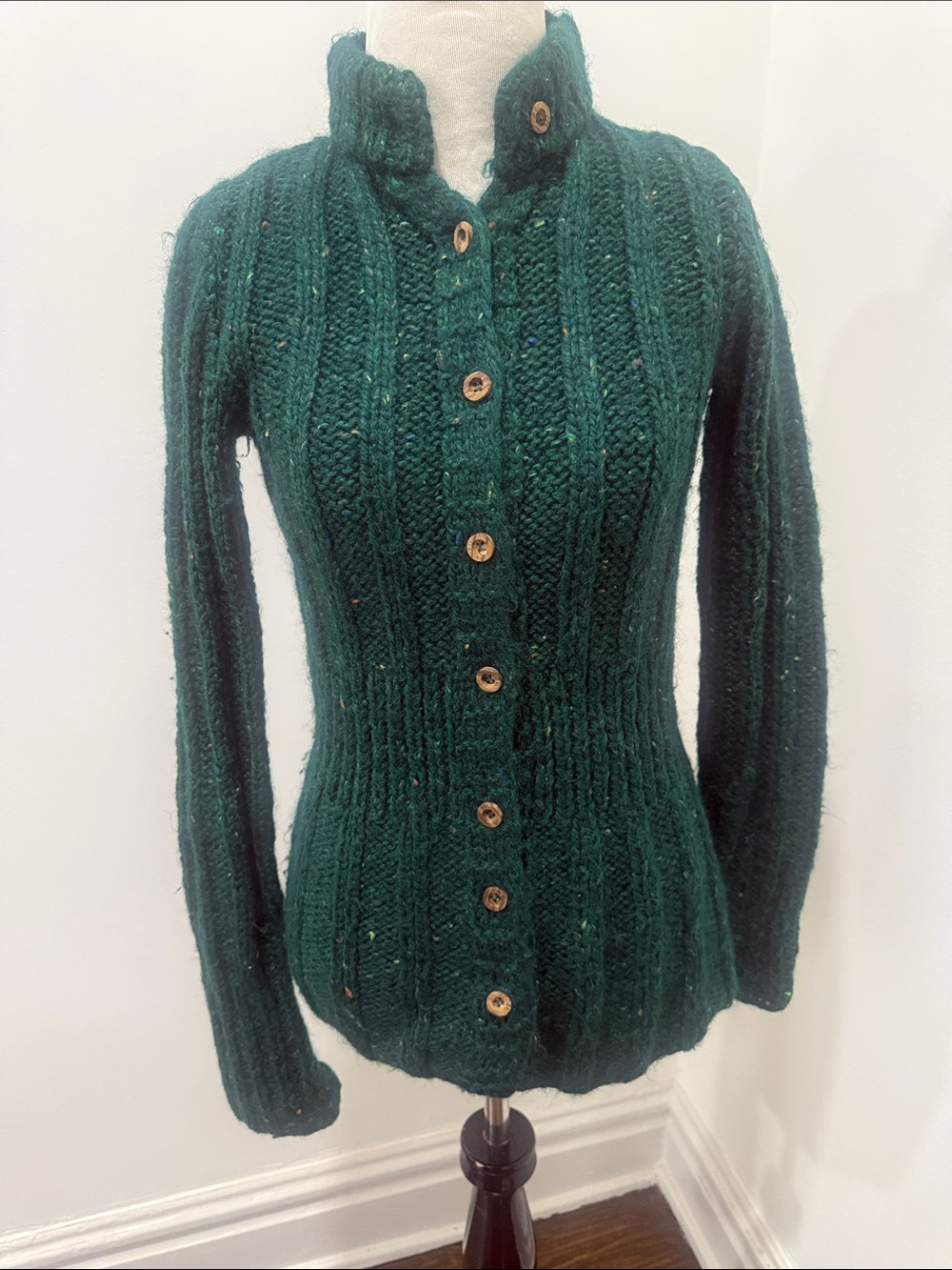 Harzfeld’s vintage Rib Knit Dark Green Button-Front Cardigan Sweater